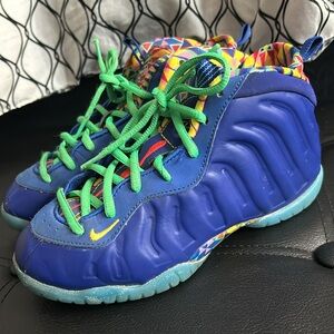 Boys Nike foamposite size 2y